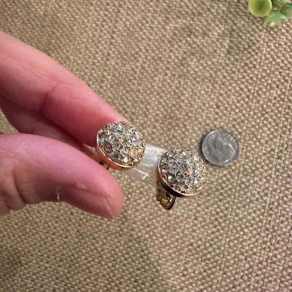 Swarovski Vintage Gold Tone & Clear Crystal Dome Shaped Clip Earrings - Picture 7 of 8